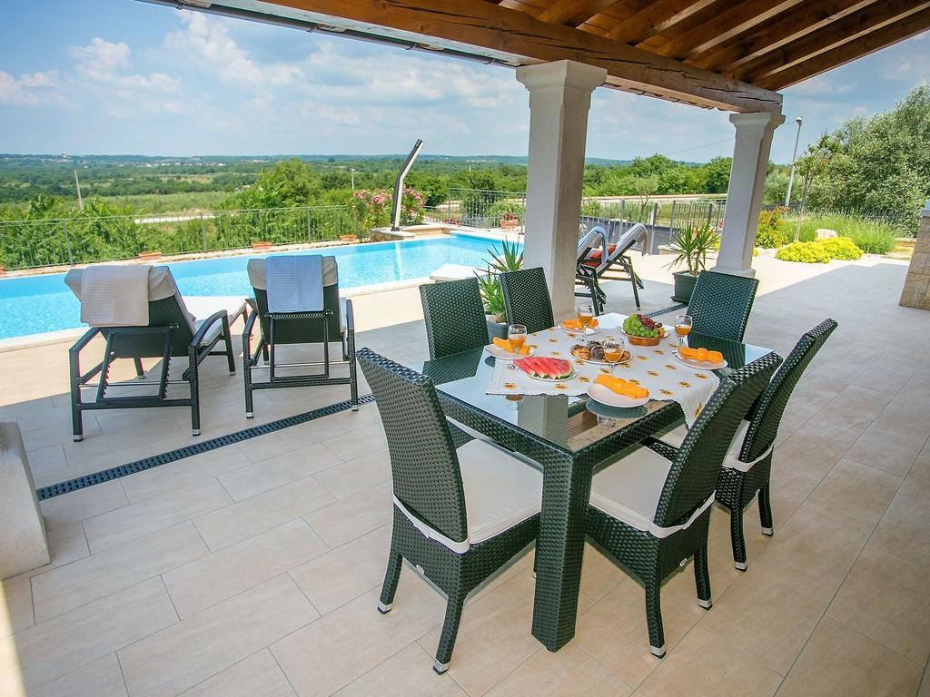 Selina Luxurious Villa With Swimming Pool In Sveti Lovrec מראה חיצוני תמונה